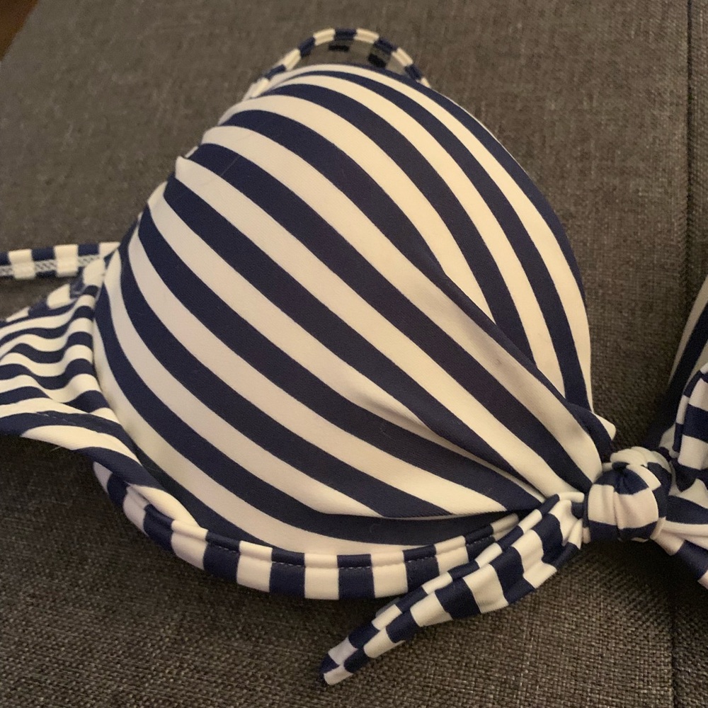 Xhiliration • Navy and white striped bikini set